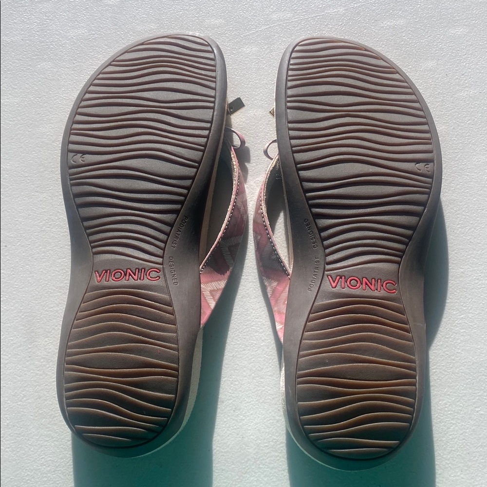 Vionic Bella Flip Flops - Picture 2 of 5